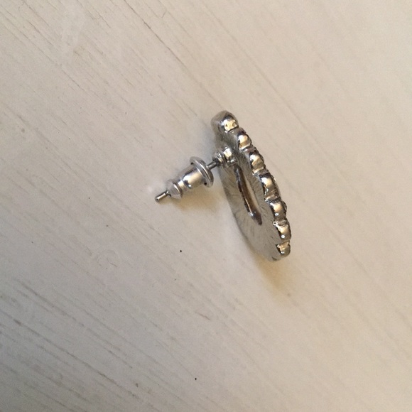 Vintage Teardrop Post Earrings - Picture 2 of 3